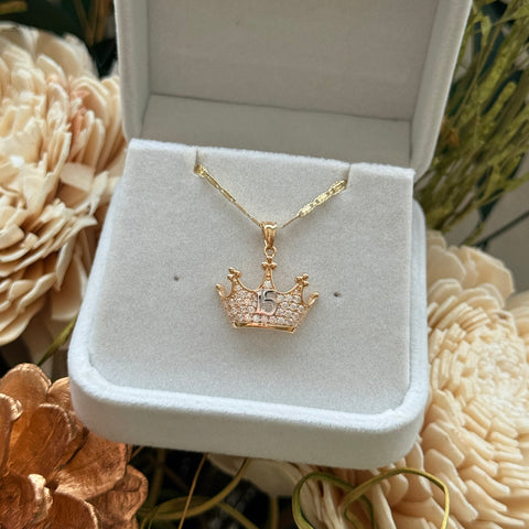 14k Real Gold 15 años 15 years Crown Pendant 2146